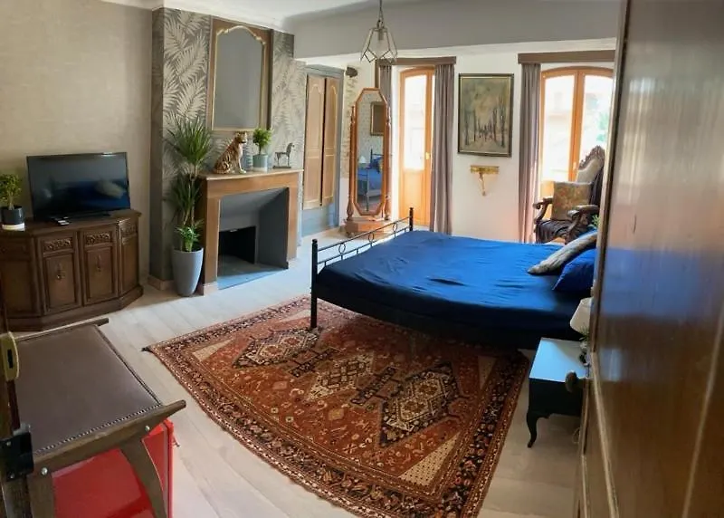 Aparthotel La Maison du paon- Josselin 0*,