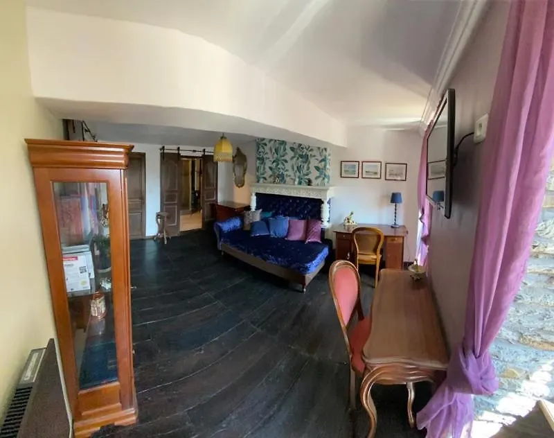 Aparthotel La Maison du paon- Josselin France